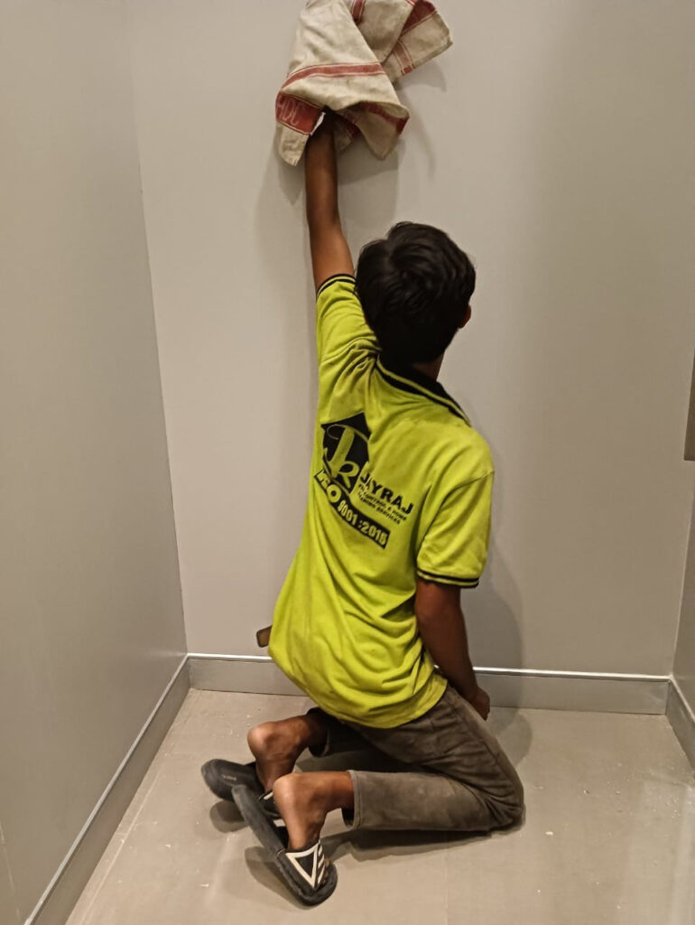 Book_Toilet_cleaning_service_in_Ranchi
